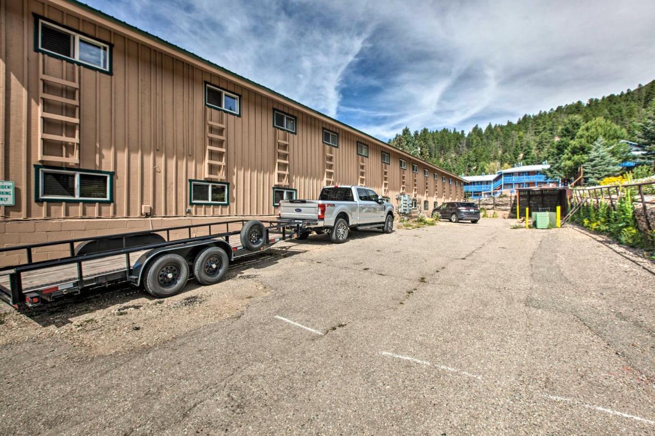 Main St Red River Ski Condo With Mountain View! المظهر الخارجي الصورة