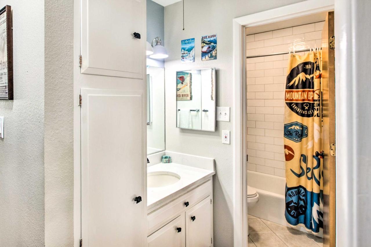 Main St Red River Ski Condo With Mountain View! المظهر الخارجي الصورة