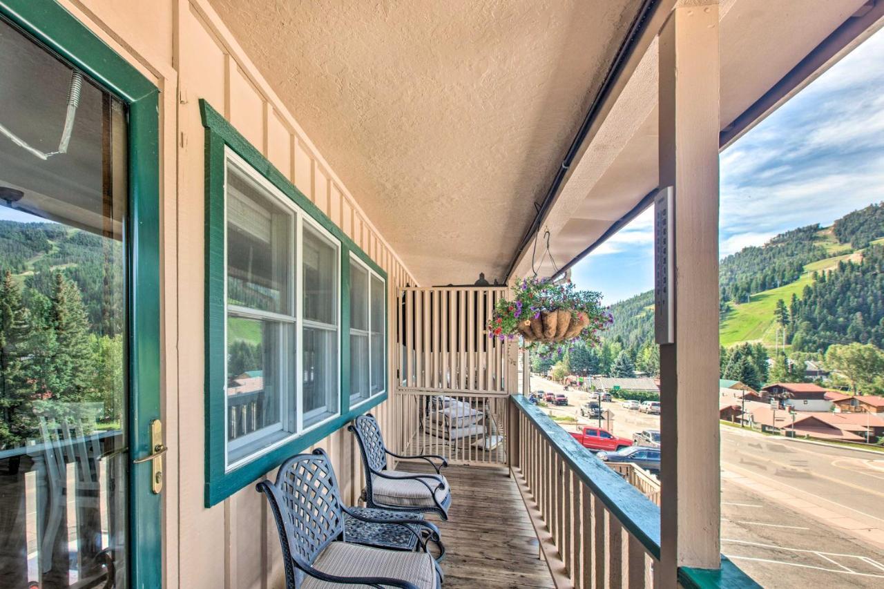 Main St Red River Ski Condo With Mountain View! المظهر الخارجي الصورة